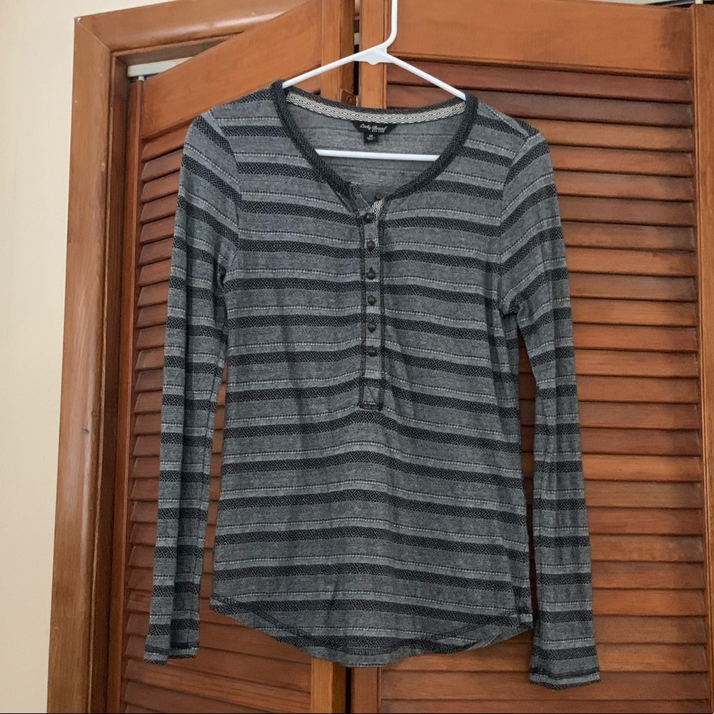 Women’s Long Sleeve Henley Tee